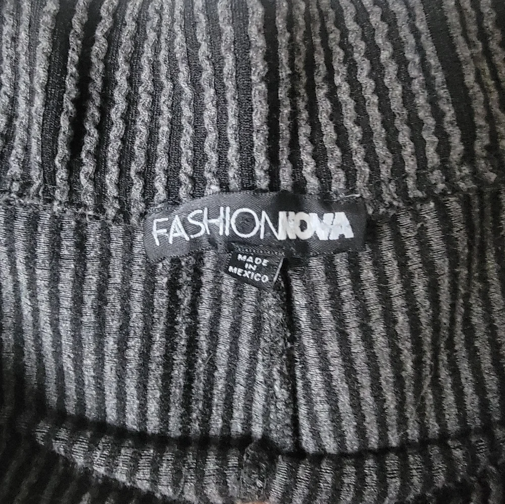 NWT Fashion Nova DarckGray Ribbed Knit Two-Piece Set - Picture 6 of 8